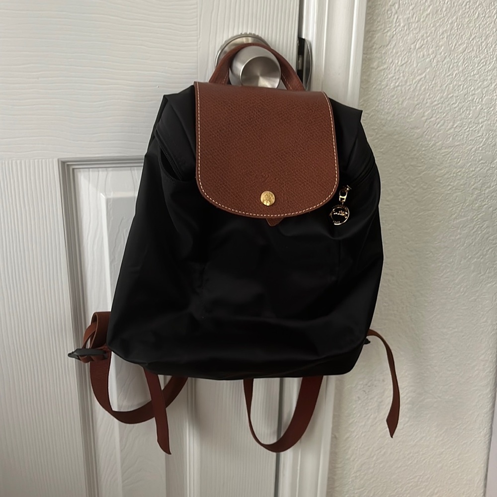 Longchamp La Pliage backpack (black/brown) with gold hardware